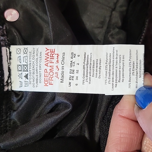 PrettyLittleThing Black Ripped 5 Pocket Skinny Jeans US 2 - Picture 9 of 16